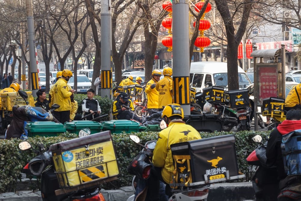 Đội quân 200 triệu lao động thời vụ: Thách thức kinh tế và xã hội chưa từng có ở Trung Quốc - ảnh 1