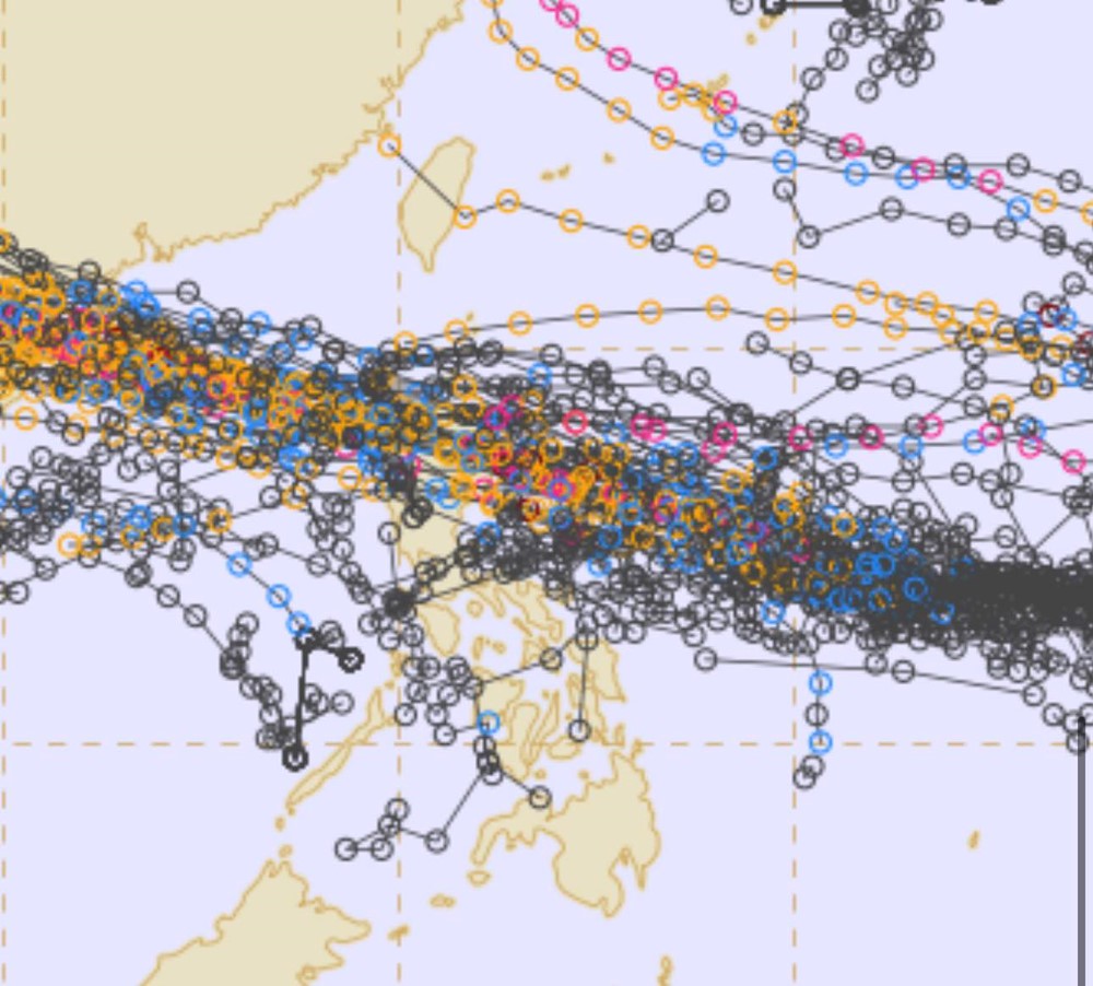 Xuất hiện mầm mống của bão số 11 - ảnh 2