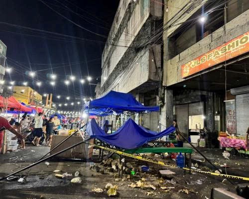 Trận động đất kinh hoàng khiến nhà thờ 100 năm tuổi đổ sập, bệnh viện quá tải, người dân tháo chạy trong đêm - ảnh 2