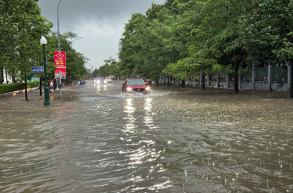 Cảnh báo lũ lớn kỷ lục - ảnh 2