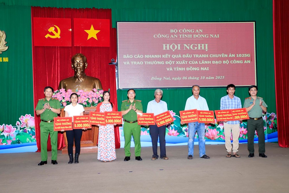 Bộ Công an thưởng 'nóng' 500 triệu đồng cho lực lượng phá nhanh vụ án đặc biệt nghiêm trọng ở Đồng Nai - ảnh 3