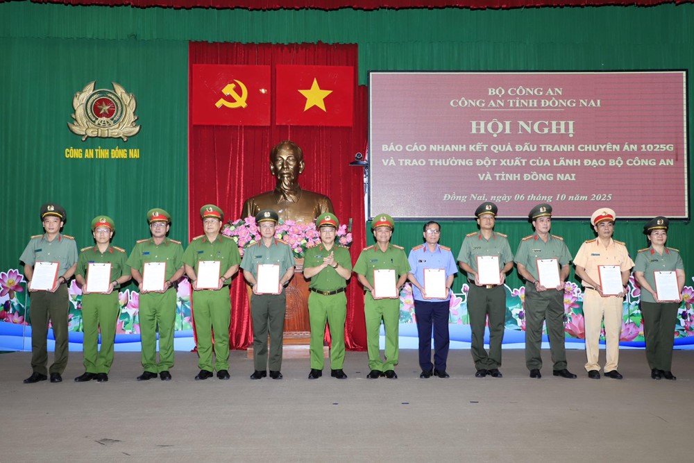 Bộ Công an thưởng 'nóng' 500 triệu đồng cho lực lượng phá nhanh vụ án đặc biệt nghiêm trọng ở Đồng Nai - ảnh 1