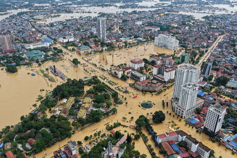 Việt Nam kêu gọi các đối tác quốc tế hỗ trợ khắc phục hậu quả bão lụt - ảnh 1