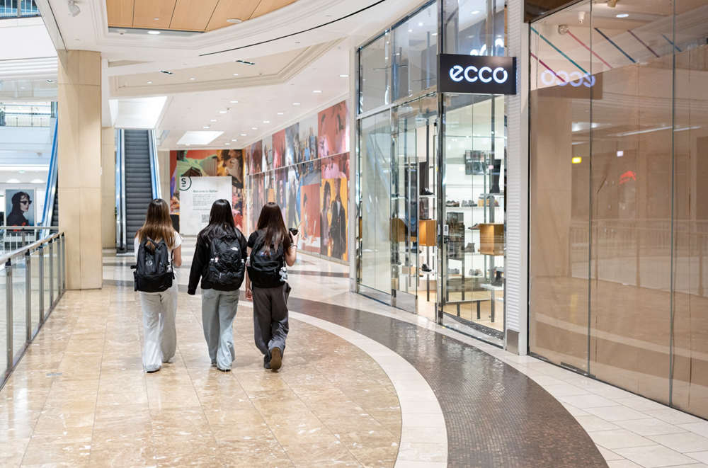 Trung tâm thương mại sầm uất hóa 'thị trấn ma', lỗ hàng chục triệu USD mỗi năm - ảnh 1