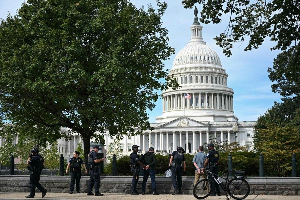 Kinh tế Mỹ đón tin xấu, Fed thêm sức ép phải hạ lãi suất - ảnh 1