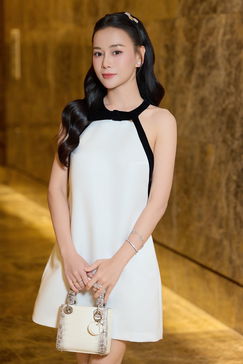 Động thái mới nhất của vợ Shark Bình - ảnh 2