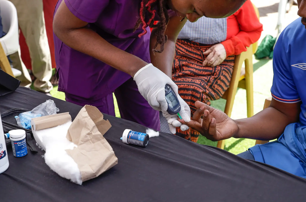 Trung Quốc tung ‘át chủ bài y tế’ ở Châu Phi: Cuộc đua insulin toàn cầu bước vào giai đoạn sinh tử - ảnh 2