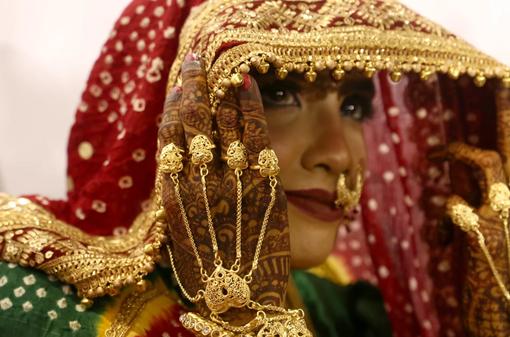 Những bà nội trợ nắm hơn 34.000 tấn vàng, lãi khủng 3.800 tỷ USD trong cơn sốt giá - ảnh 1