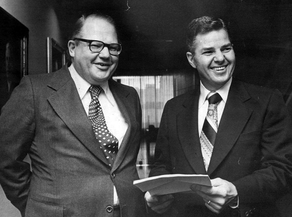 Ngày bạc hóa thành tro: Một lệnh cấm làm rung chuyển Phố Wall, gần 6.000 tấn bạc kéo cả đế chế sụp đổ chỉ trong một đêm - ảnh 1