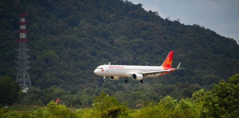 Từ hôm nay, 'hãng hàng không trẻ nhất Việt Nam' chính thức mở bán vé - ảnh 2