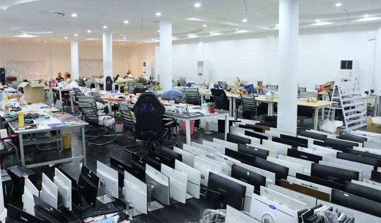 Bắt giữ hơn 3.400 người, thu hàng nghìn máy tính, điện thoại di động, hộ chiếu - ảnh 2