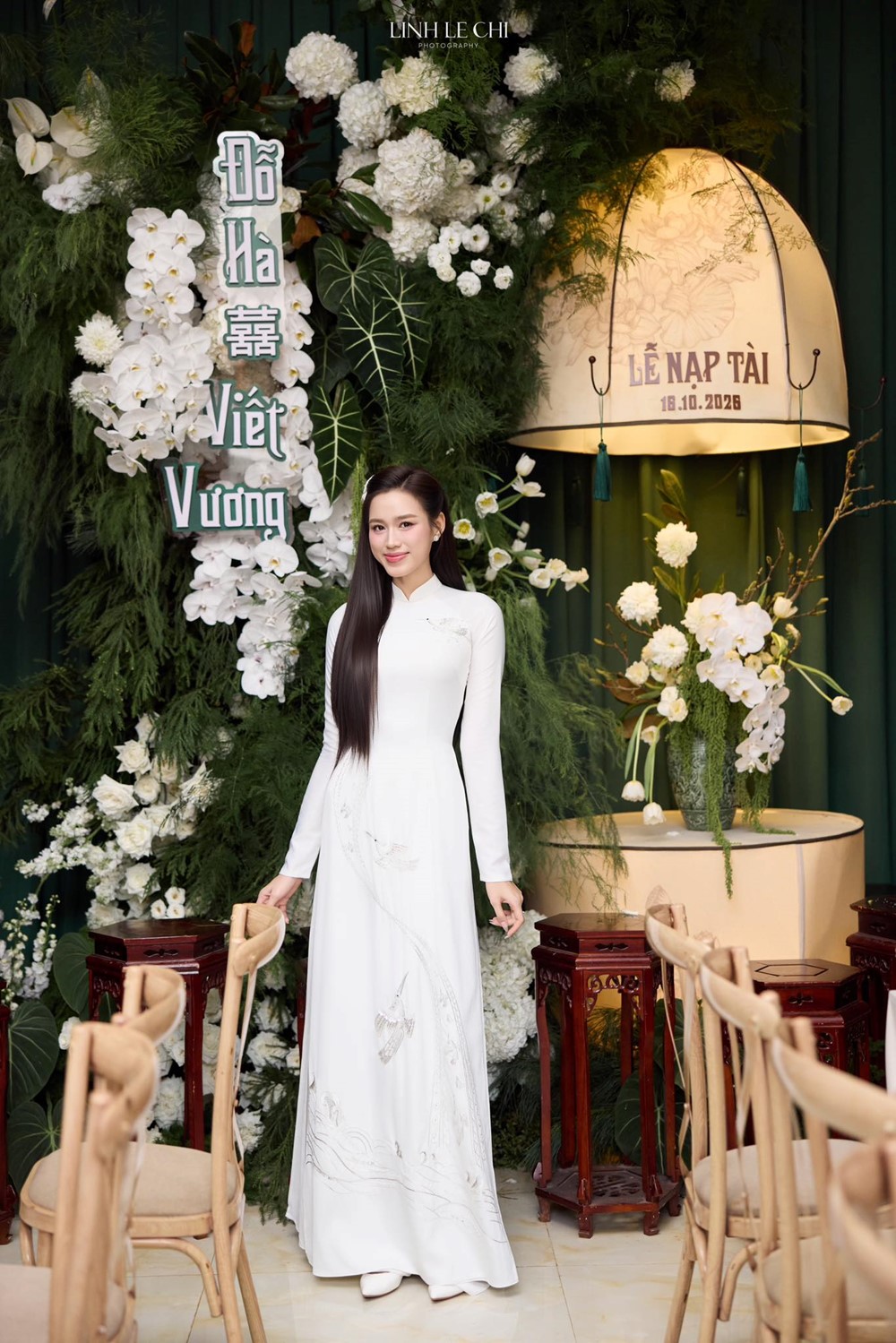 Chiếc áo dài Hoa hậu Đỗ Hà mặc trong ngày trọng đại lấy cảm hứng từ quê hương - ảnh 2