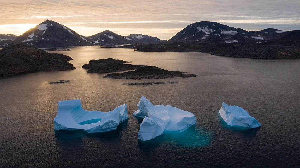 Hòn đảo lớn nhất thế giới đang dịch chuyển - ảnh 1