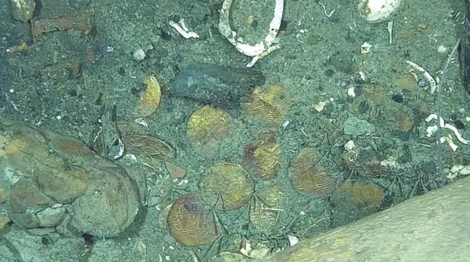 Kho báu gần 530.000 tỷ chứa 200 tấn vàng bạc, đá quý nằm sâu dưới đáy biển, làm bùng nổ cuộc tranh chấp giữa nhiều quốc gia - ảnh 3