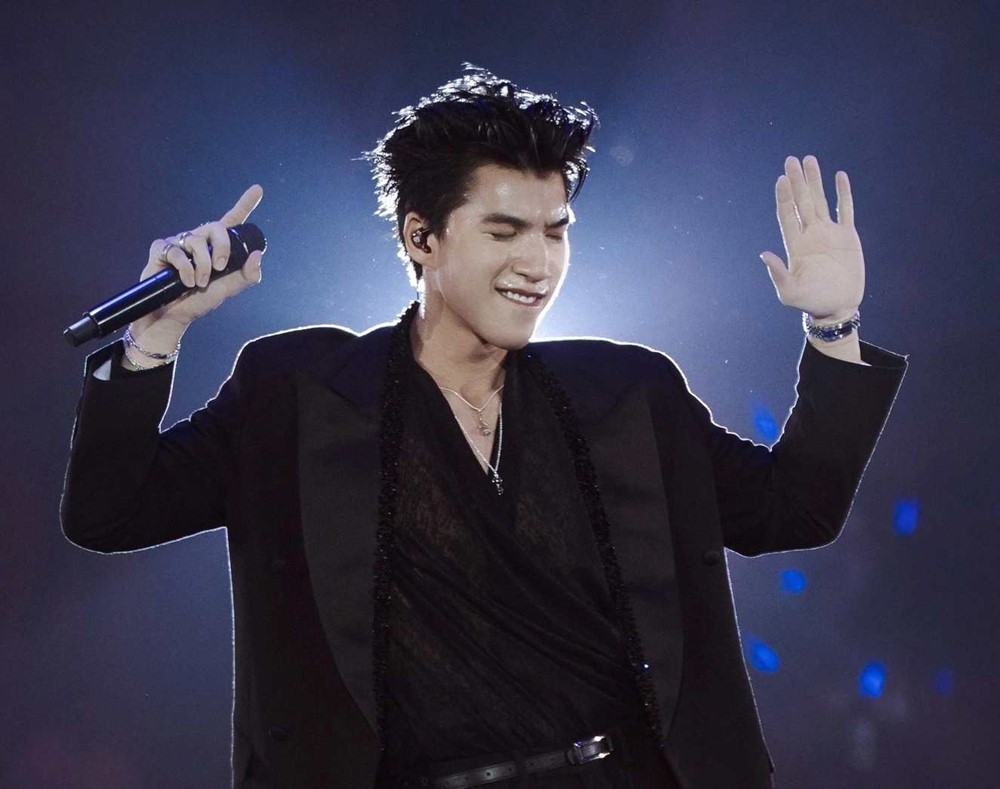 Chuyên gia truyền thông Nguyễn Ngọc Long nói về ‘nghệ sĩ lệch chuẩn văn hóa’: Áp lực ‘tạo trend’, 15 giây viral vô tình khuyến khích nội dung gây sốc - ảnh 3