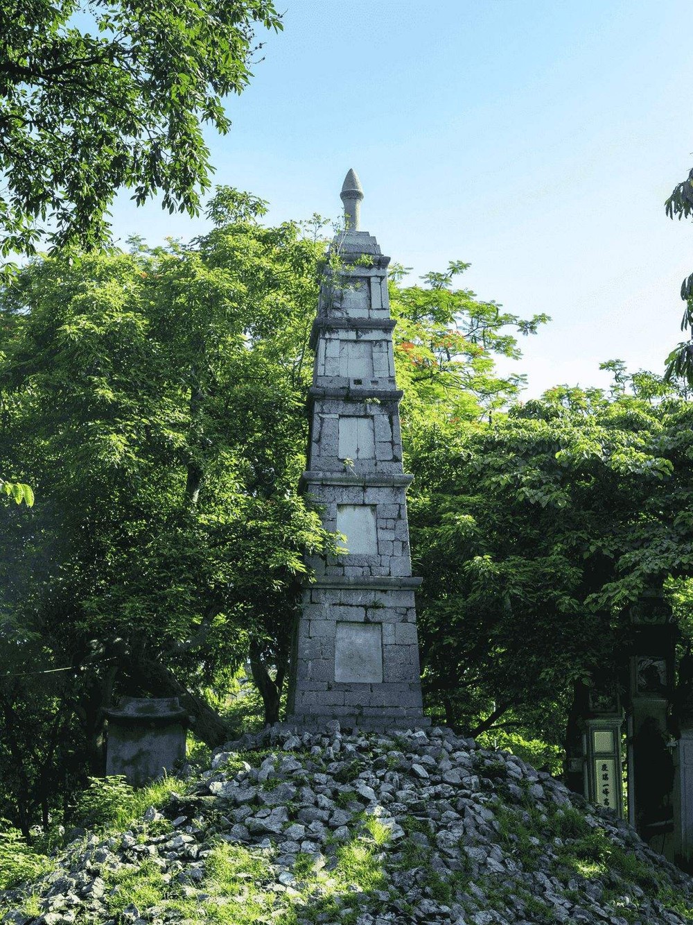 Giữa lòng Thủ đô có một hồ nước cất giữ huyền thoại dân tộc, gắn liền với 'người khai sáng vương triều Hậu Lê' - ảnh 6