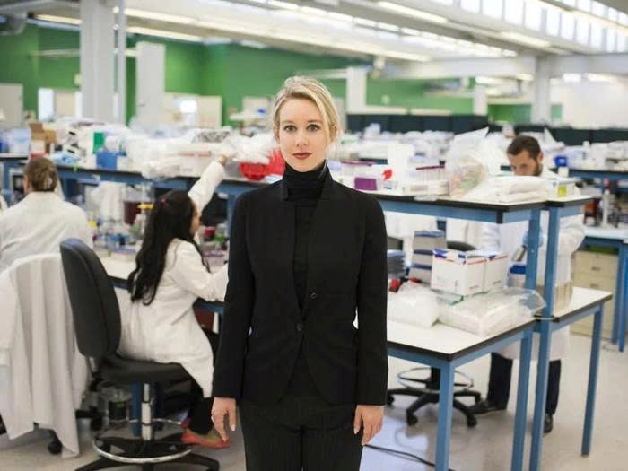 Nữ tỷ phú tự thân trẻ nhất nước Mỹ và cú lừa 9 tỷ USD khiến Thung lũng Silicon rung chuyển - ảnh 4