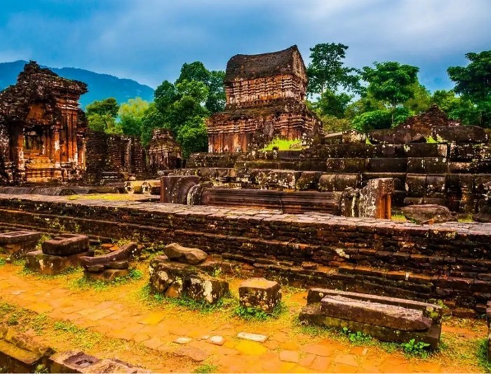 'Angkor Wat thu nhỏ của Việt Nam' lọt top tour khám phá lịch sử 'hot' nhất châu Á - ảnh 2