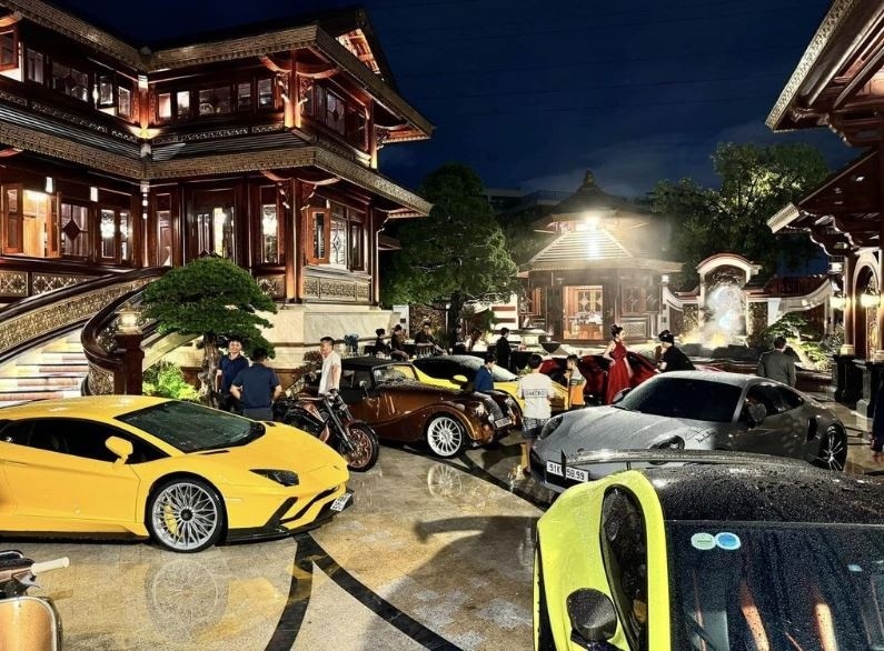 Tài sản của vợ chồng doanh nhân Mailisa: Sở hữu 'đế chế làm đẹp' trải dài từ Bắc tới Nam, biệt phủ 4.000m2 toàn gỗ quý, dàn siêu xe 500 tỷ - ảnh 6