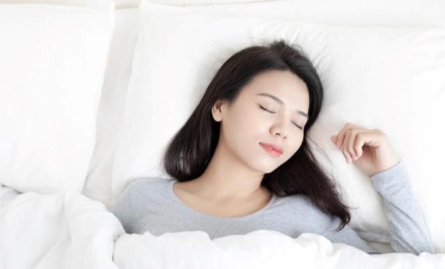 'Khung giờ vàng' để có giấc ngủ ngon, hạn chế bệnh tim mạch - ảnh 2