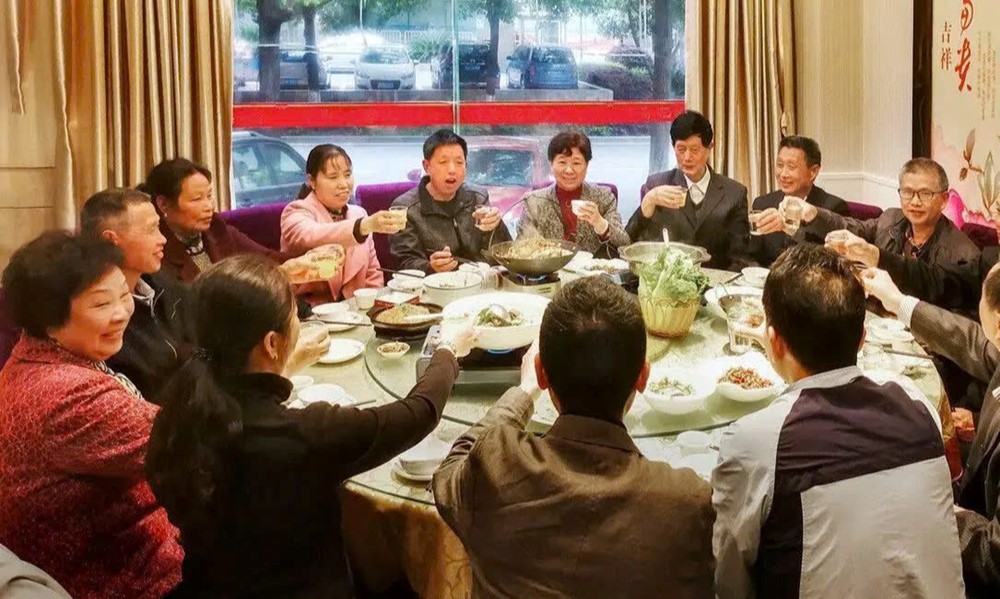 Sau hơn 40 năm ra trường, buổi họp lớp khiến tôi nhận ra nhiều điều - ảnh 1