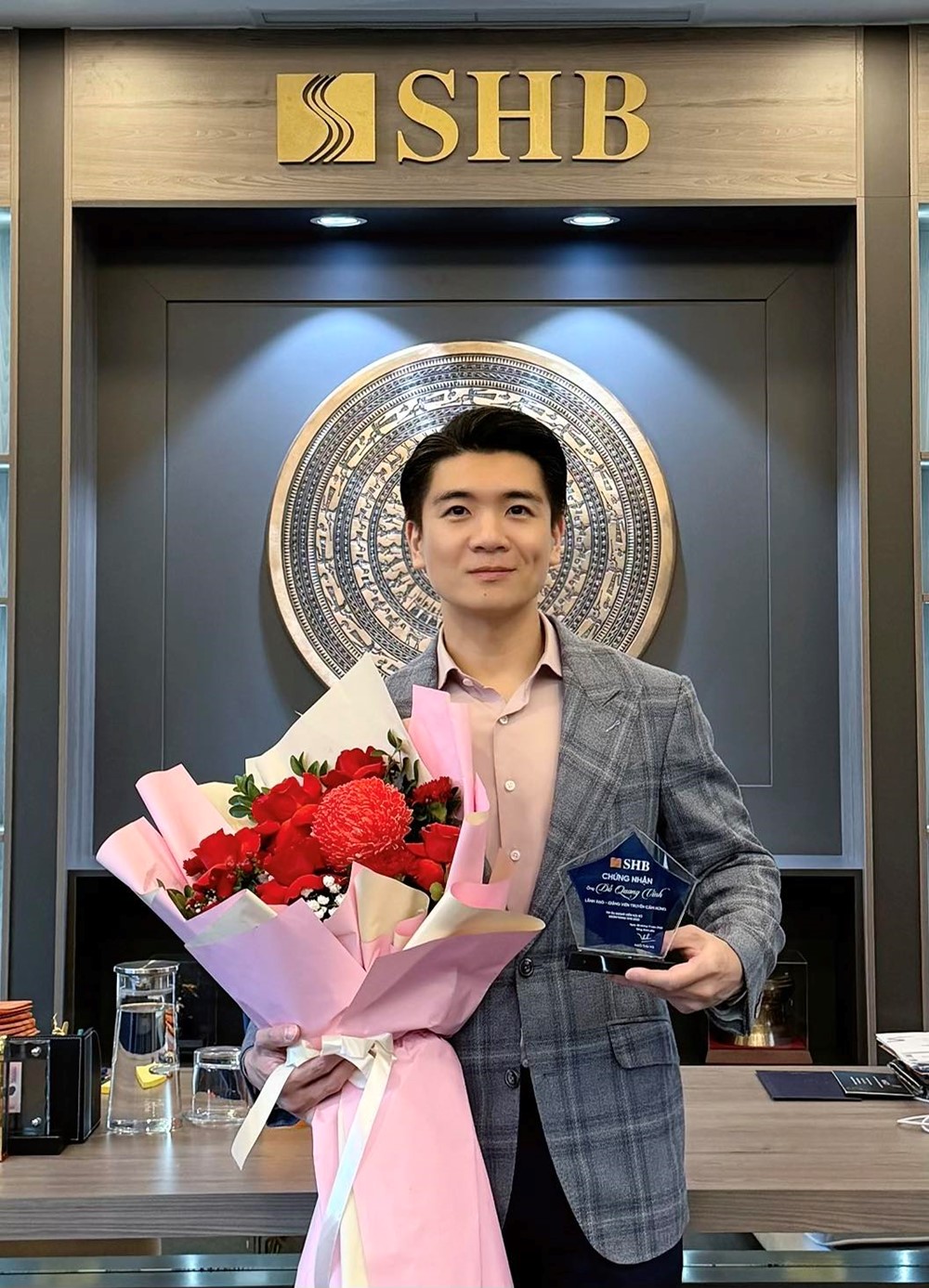 Phó Chủ tịch ngân hàng trẻ nhất nhì Việt Nam nhận ‘chức’ mới - ảnh 1