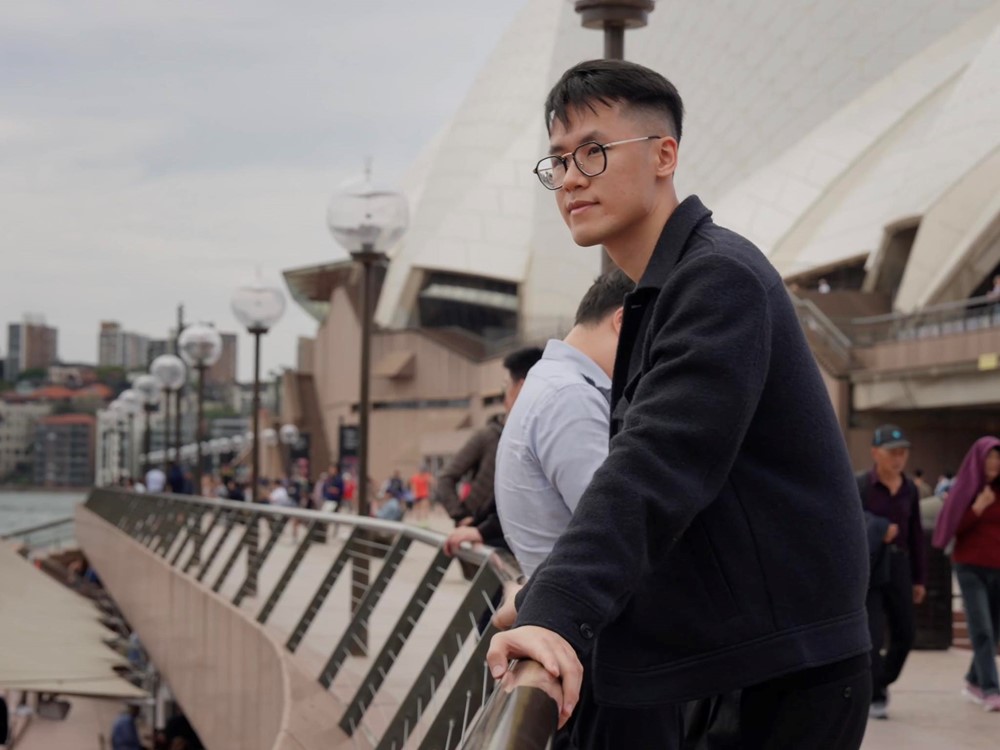 Chàng trai người Việt là Tiến sĩ AI, từng được GS Ngô Bảo Châu tặng học bổng, làm việc tại 3 trường đại học lớn nhất tại Úc - ảnh 1