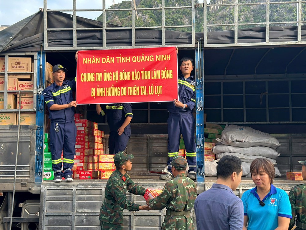 Hà Nội, Quảng Ninh, TP. Hồ Chí Minh đồng lòng hướng về miền Trung - ảnh 3