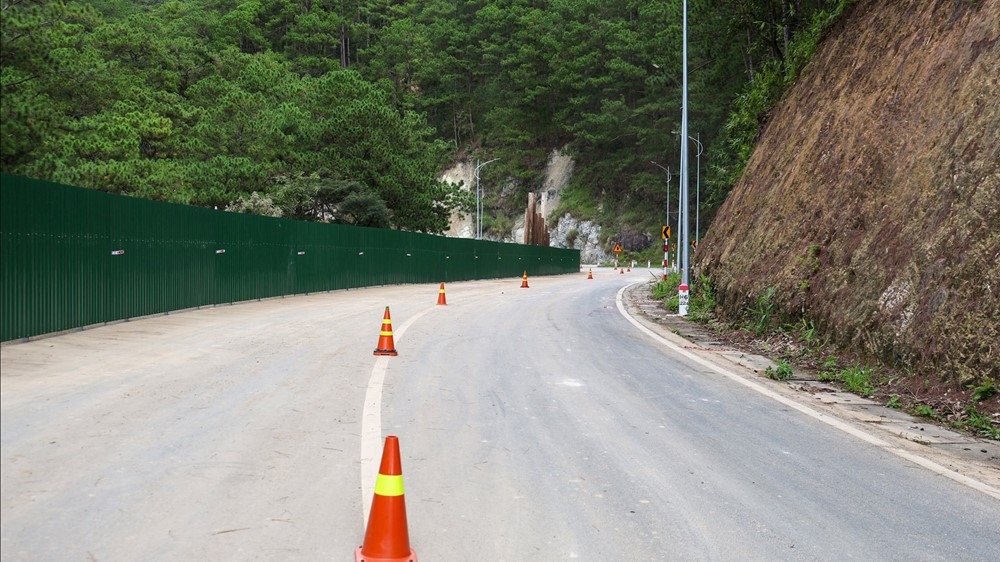 Chiều nay, đèo Prenn thông xe trở lại - ảnh 2