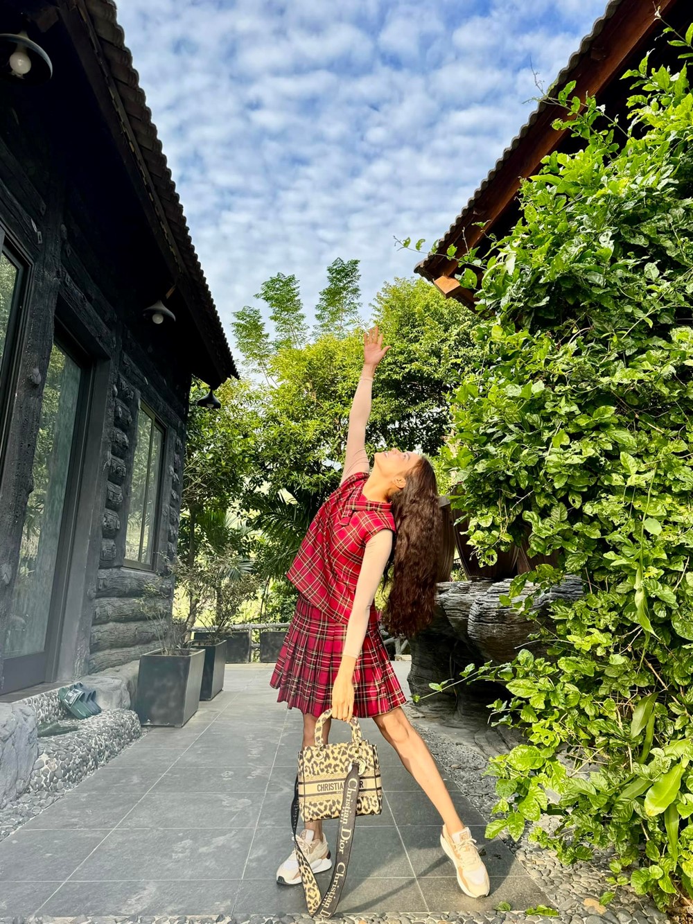 Nữ NSND trẻ nhất Việt Nam sở hữu biệt phủ 8.000m² bề thế ở ngoại thành Hà Nội - ảnh 16