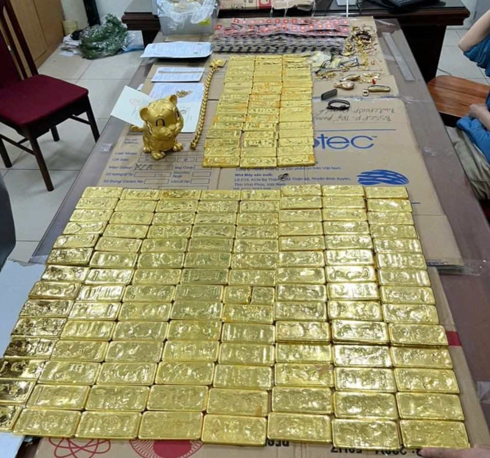 Tịch thu gần 200 sổ đỏ, hơn 1.000 cây vàng và hàng chục siêu xe của những bà chủ, doanh nhân nổi tiếng - ảnh 5