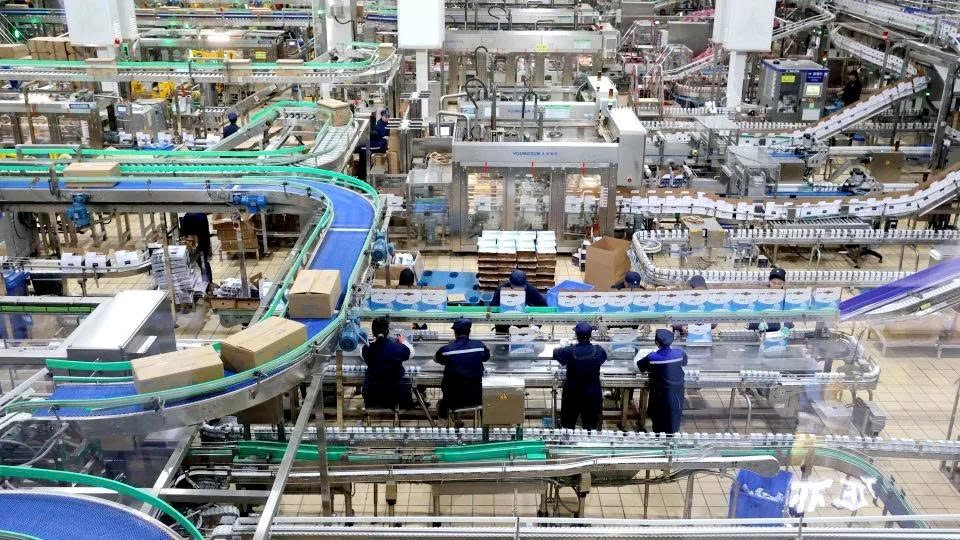 Bị Mỹ áp thuế nặng, Trung Quốc vẫn xuất siêu kỷ lục: Bí mật nằm ở đâu? - ảnh 1