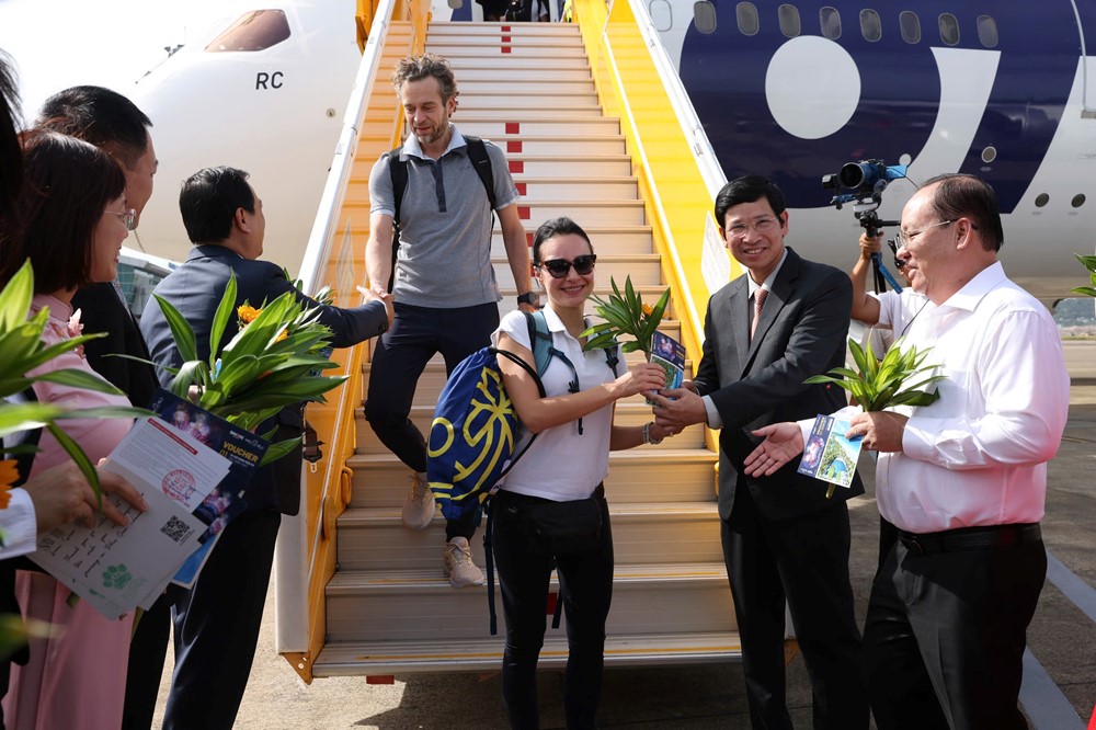 Việt Nam chính thức đón vị khách quốc tế thứ 20 triệu  - ảnh 1