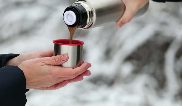 Cảnh báo tử vong do ngộ độc chì vì dùng cốc giữ nhiệt  - ảnh 2