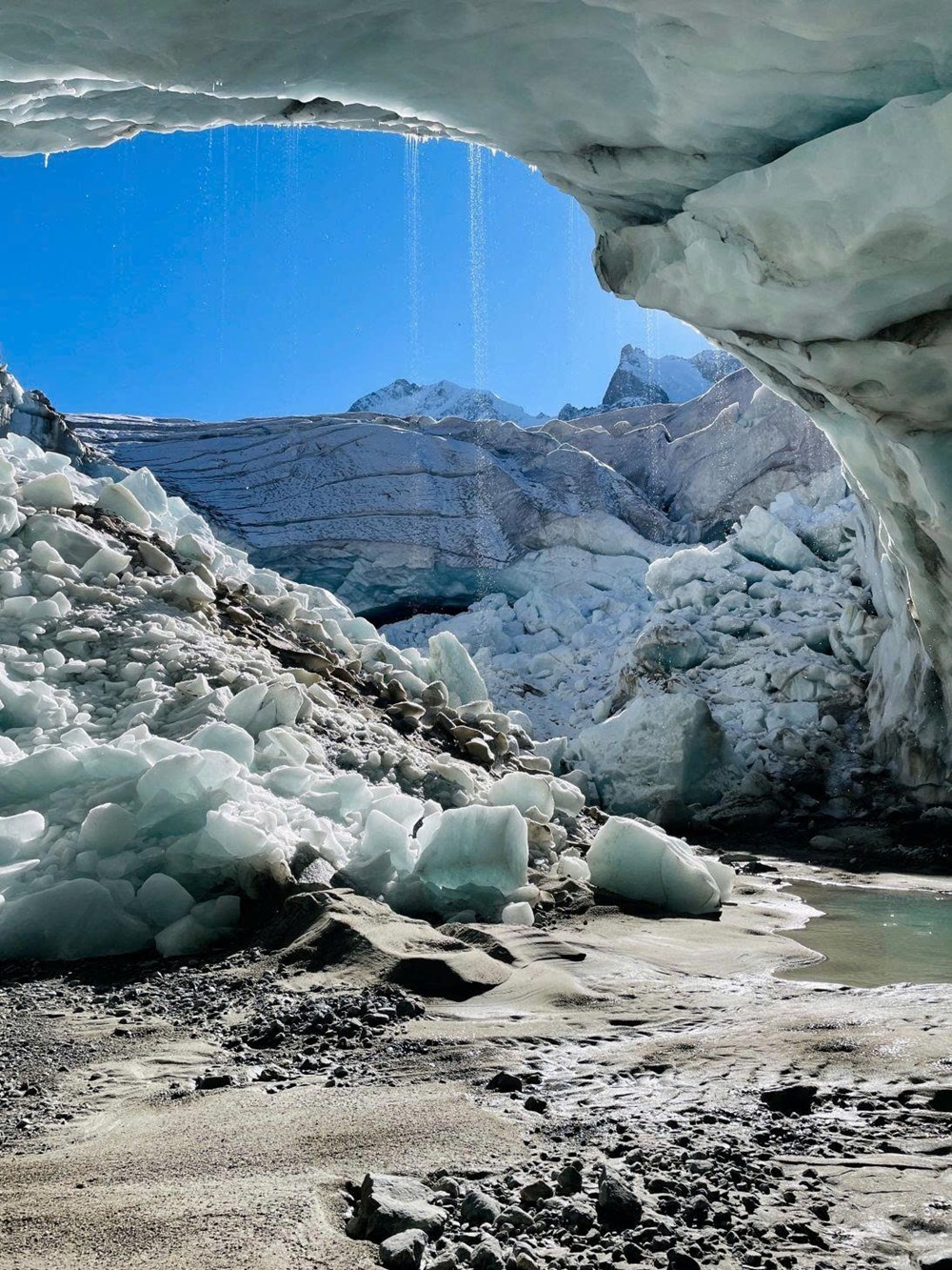 4.000 sông băng sẽ biến mất mỗi năm, các nhà khoa học ra ‘báo động đỏ’ - ảnh 2