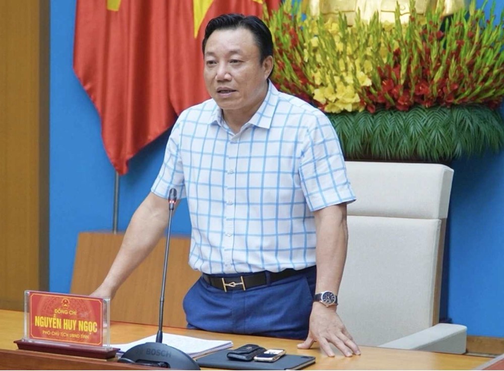 Giáo sư ngành Y học đầu tiên của tỉnh Phú Thọ: Đang là Phó Chủ tịch UBND tỉnh, sở hữu bằng Thạc sĩ kinh tế, cử nhân ngôn ngữ Anh - ảnh 2