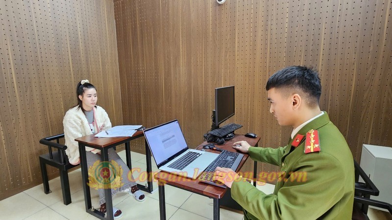 Khởi tố Nguyễn Thị Chín cùng hơn 20 'doanh nhân' lừa tình, tiền gần 3.000 phụ nữ trung niên - ảnh 1