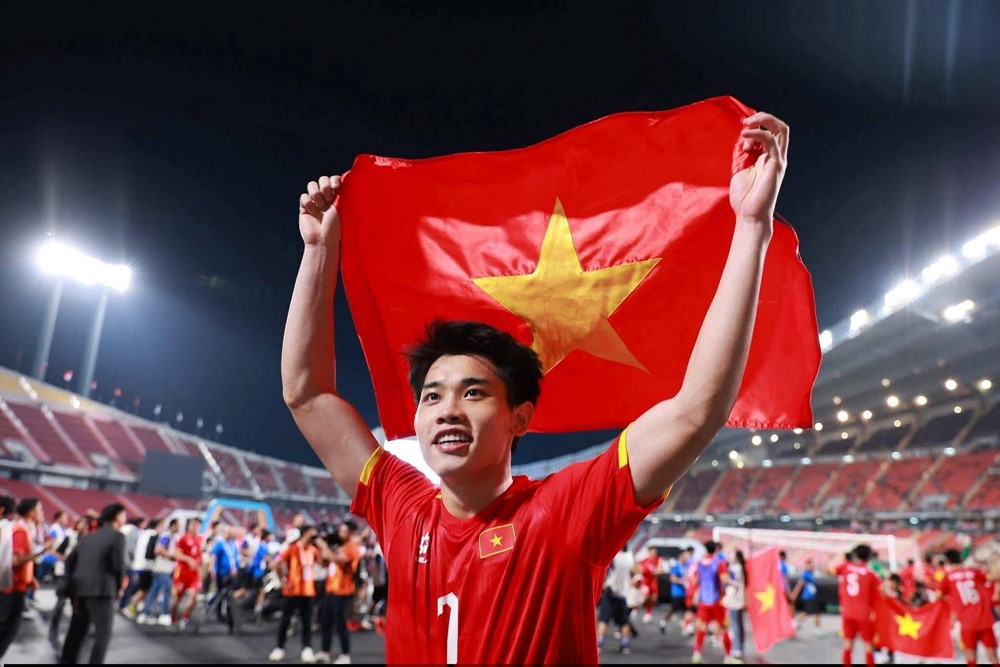 Giành HCV SEA Games 33, U22 Việt Nam nhận 'mưa' tiền thưởng - ảnh 1