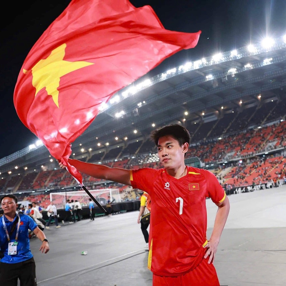 Giành HCV SEA Games 33, U22 Việt Nam nhận 'mưa' tiền thưởng - ảnh 2