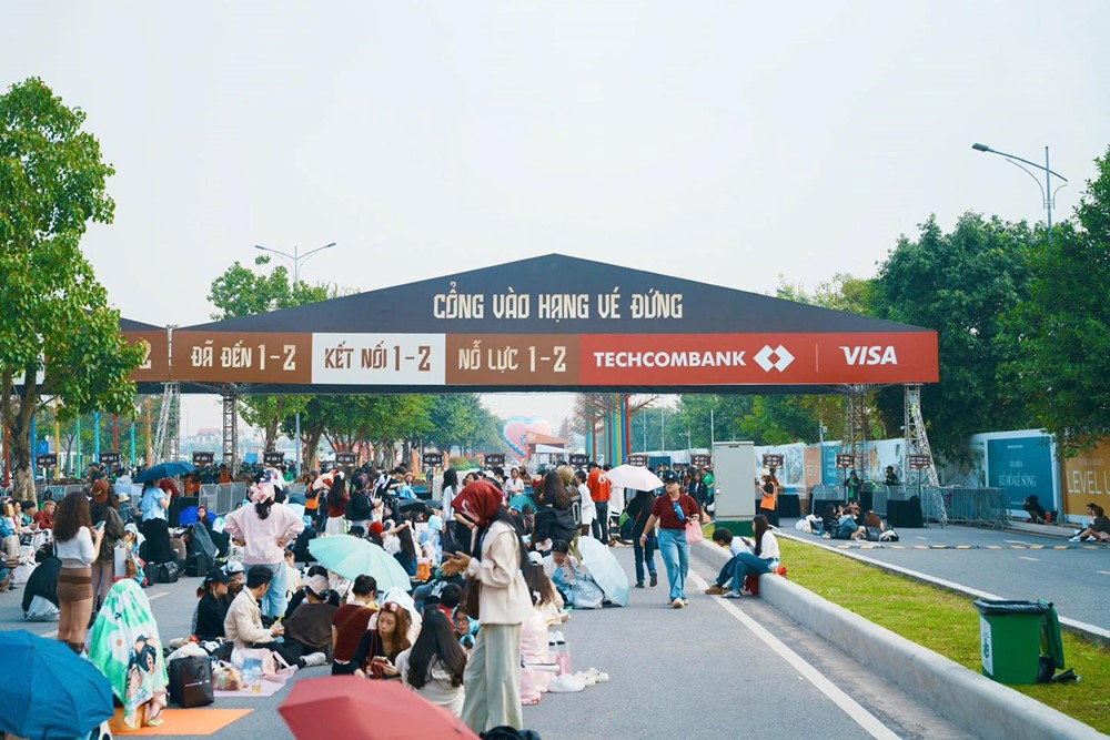 Gia đình Haha 'cầu xin' khán giả - ảnh 3