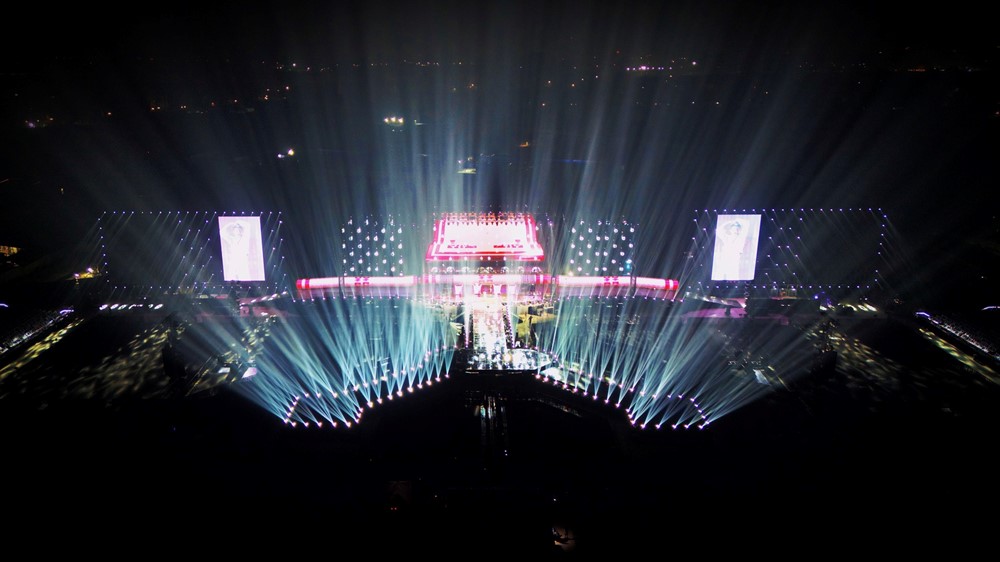 Gia đình Haha 'cầu xin' khán giả - ảnh 1