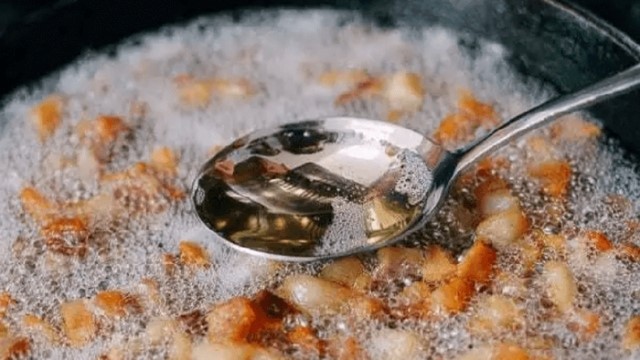 Người đàn ông đột quỵ sau khi ăn tối, bác sĩ cảnh báo 3 loại gia vị quen thuộc gây tắc nghẽn mạch máu - ảnh 2