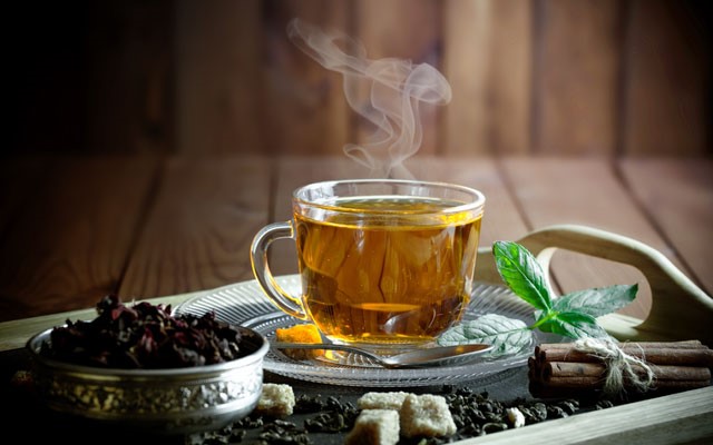 Trà hay cà phê sẽ tốt hơn cho sức khỏe xương?  - ảnh 1