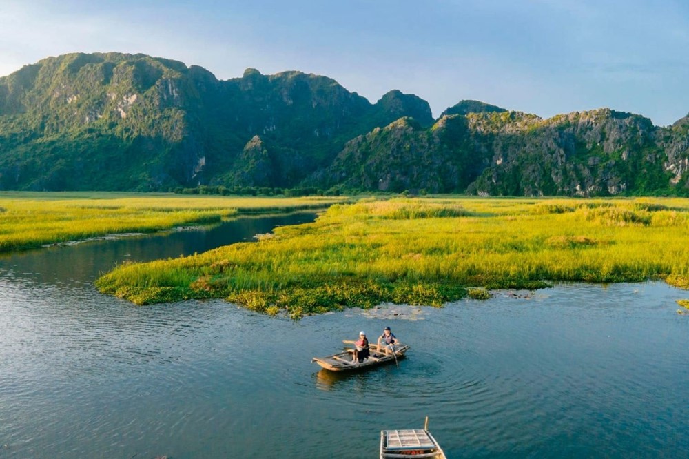 Nơi duy nhất Việt Nam được mệnh danh là 'vịnh không sóng': Cách Hà Nội 80km, từng là bối cảnh trong phim Hollywood - ảnh 1
