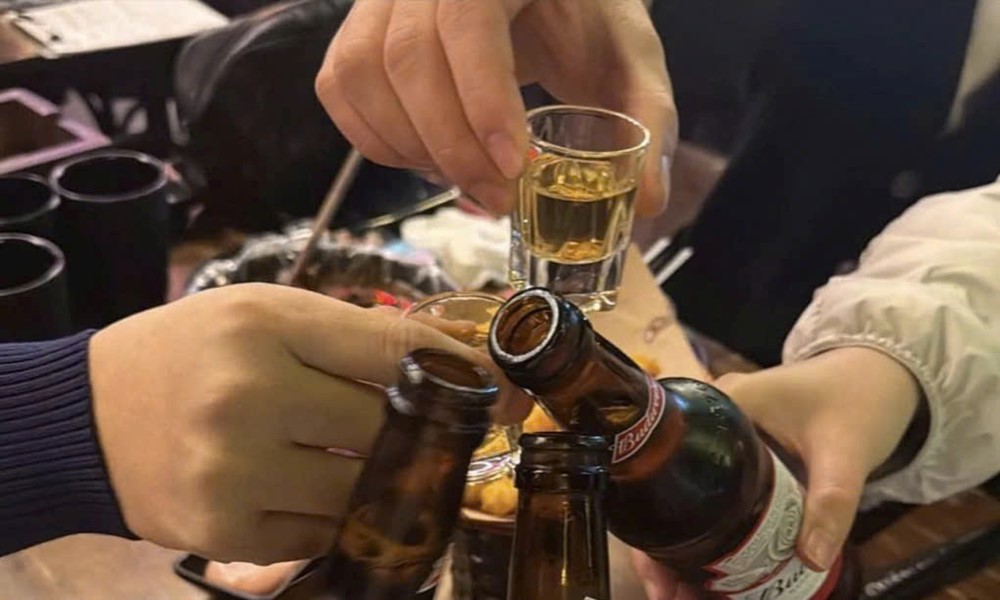 Uống rượu bia thế nào để hạn chế tác hại cho sức khỏe? - ảnh 1