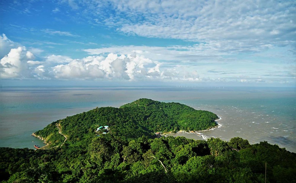 Huy động vốn hơn 25.700 tỷ đồng, Việt Nam xây dựng tuyến cầu vượt biển dài 18km nối đất liền ra hòn đảo tiền tiêu của Tổ quốc  - ảnh 1