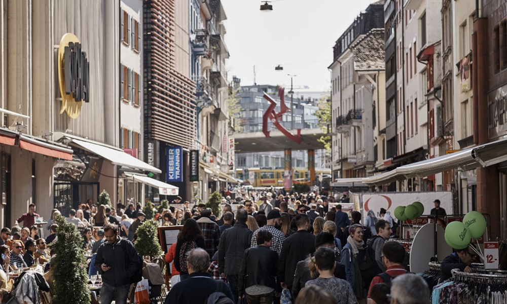 Thụy Sĩ muốn đặt giới hạn dân số 10 triệu người để tránh quá tải - ảnh 2