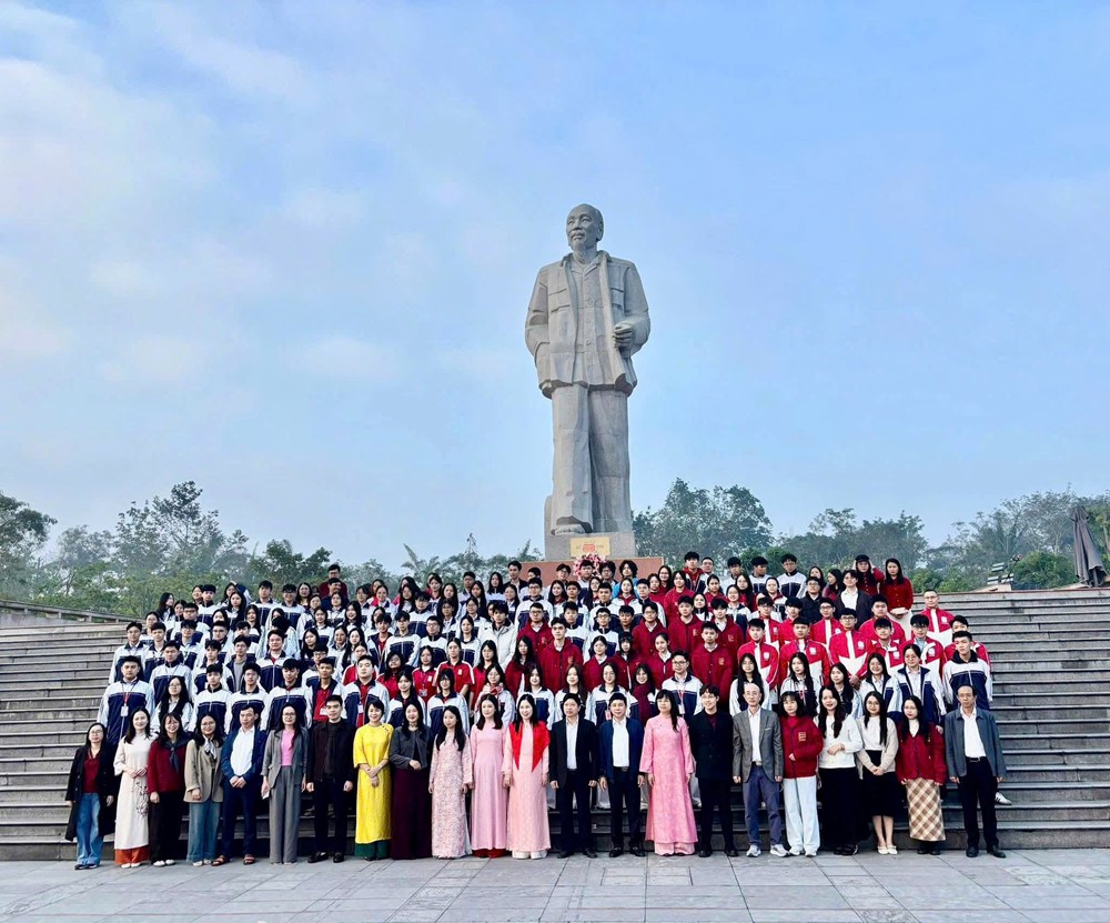 Ngôi trường nổi tiếng 'đất học' giành 10 giải Nhất, có hơn 1.000 HSG quốc gia - ảnh 1