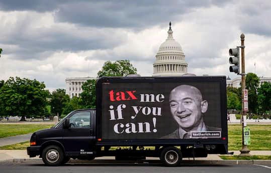 Gần 400 triệu phú và tỷ phú ký giấy đòi tăng thuế đối với người giàu, cảnh báo tiền đang ‘mua’ quyền lực chính trị  - ảnh 1