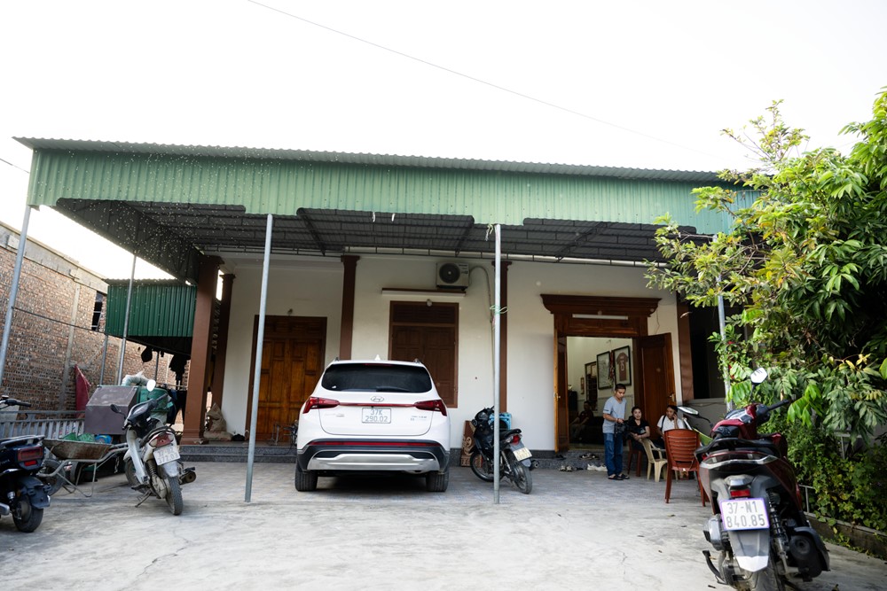 Chàng trai Nghệ An SN 2004 khiến trung tâm thương mại 'vỡ trận': Cầu thủ đầu tiên làm nên lịch sử của bóng đá Đông Nam Á, được định giá 9,2 tỷ - ảnh 5